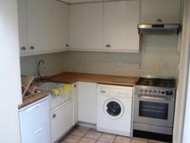 			2 Bedroom, 1 bath, 1 reception Flat			 Valliere Road, KENSAL GREEN NW10