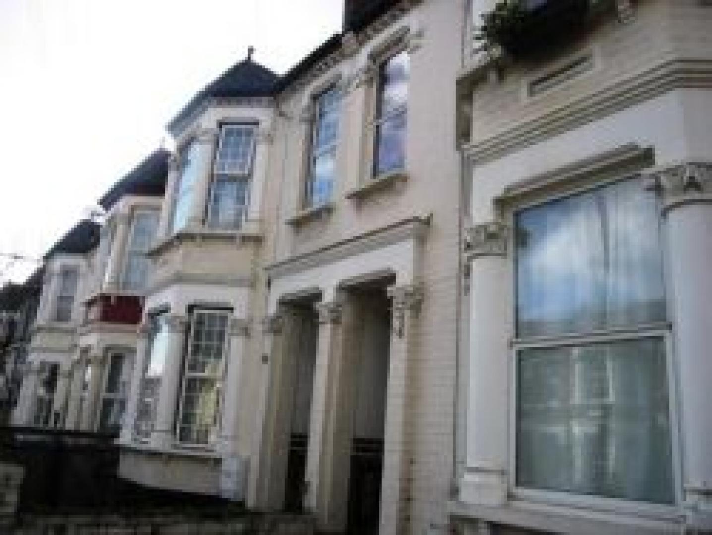 			2 Bedroom, 1 bath, 1 reception Flat			 Leghorn Road, WILLESDEN NW10