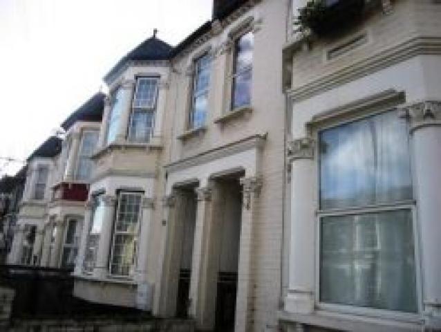 			2 Bedroom, 1 bath, 1 reception Flat			 Leghorn Road, WILLESDEN NW10