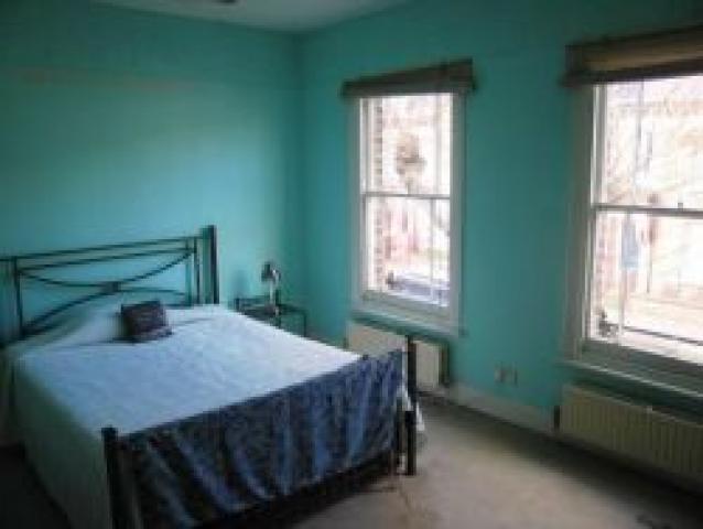 			3 Bedroom, 1 bath, 1 reception Flat			 Kilravock Street, QUEENS PARK W10