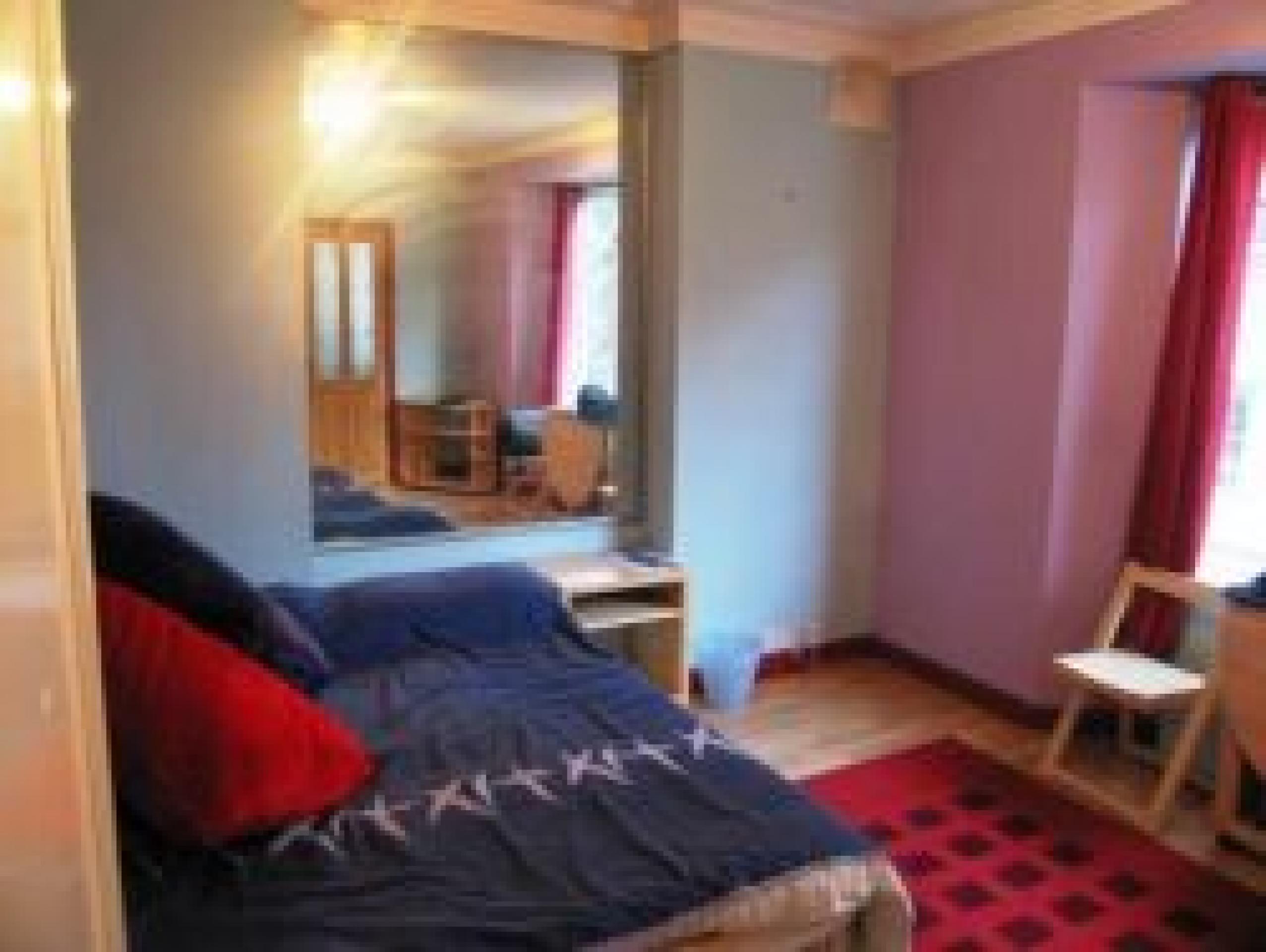 			Studio Apartment, 1 bath, 1 reception Flat			 West End Lane, WEST HAMPSTEAD NW6 NW6