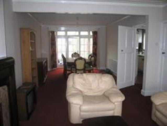 			New Instruction, 3 Bedroom, 1 bath, 1 reception Flat			 Pennine Drive, GOLDERS GREEN ESTATE NW2