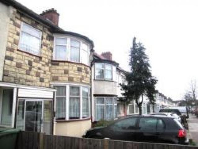 			1 Bedroom, 1 bath, 1 reception Flat			 All Souls Ave, KENSAL GREEN/WILLESDEN GREEN NW10