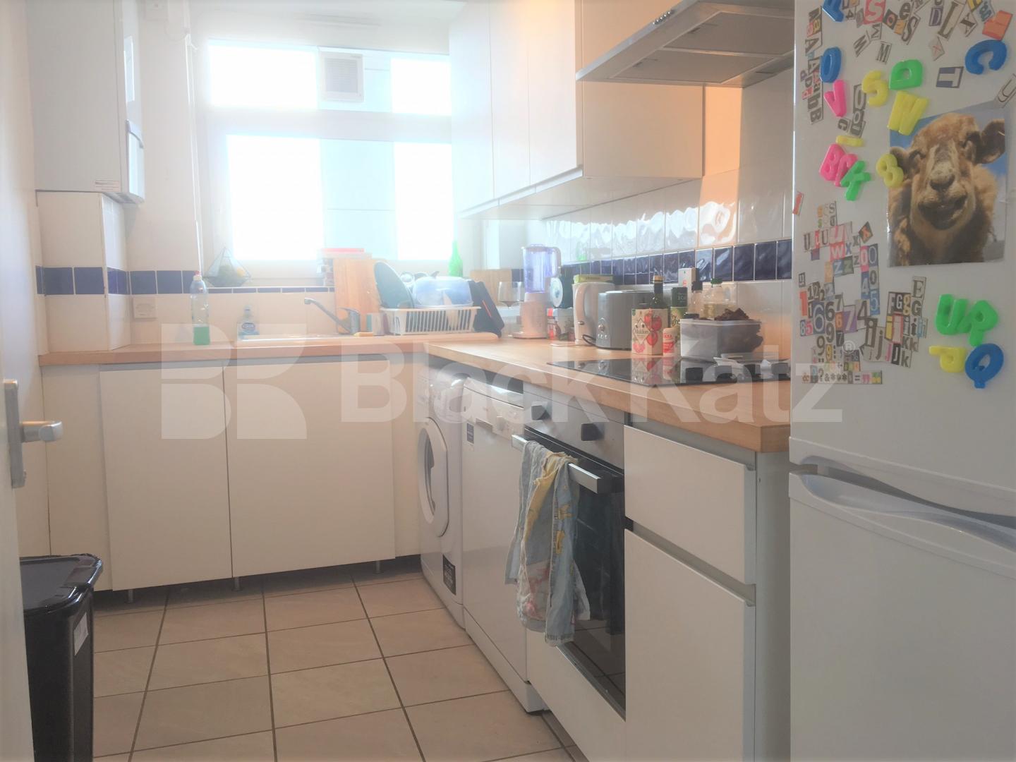 			GREAT VALUE FOR MONEY TWO BEDROOM APARTMENT, 2 Bedroom, 1 bath, 1 reception Flat			 Devas Street E3, BOW