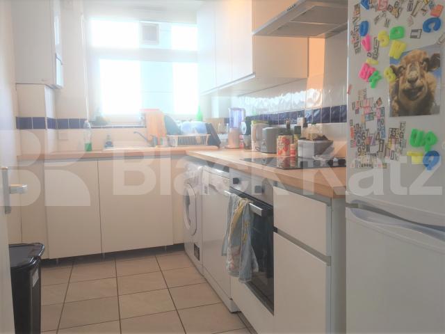 			GREAT VALUE FOR MONEY TWO BEDROOM APARTMENT, 2 Bedroom, 1 bath, 1 reception Flat			 Devas Street E3, BOW