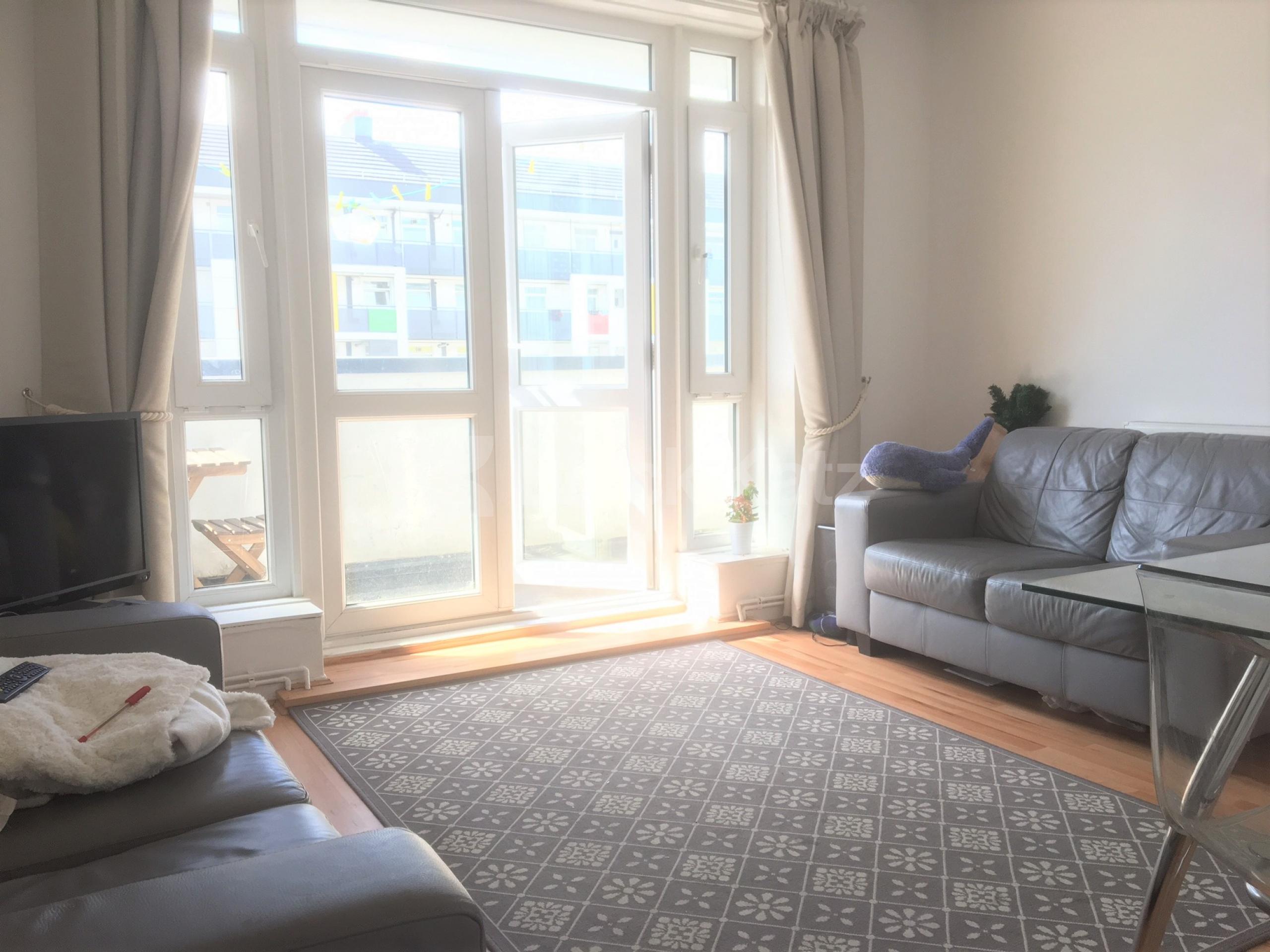 			GREAT VALUE FOR MONEY TWO BEDROOM APARTMENT, 2 Bedroom, 1 bath, 1 reception Flat			 Devas Street E3, BOW E3