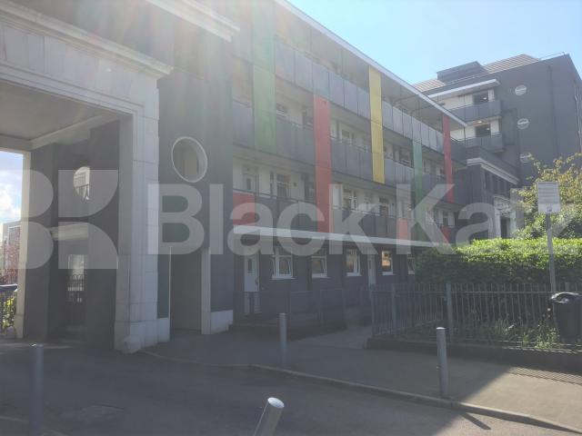 			GREAT VALUE FOR MONEY TWO BEDROOM APARTMENT, 2 Bedroom, 1 bath, 1 reception Flat			 Devas Street E3, BOW