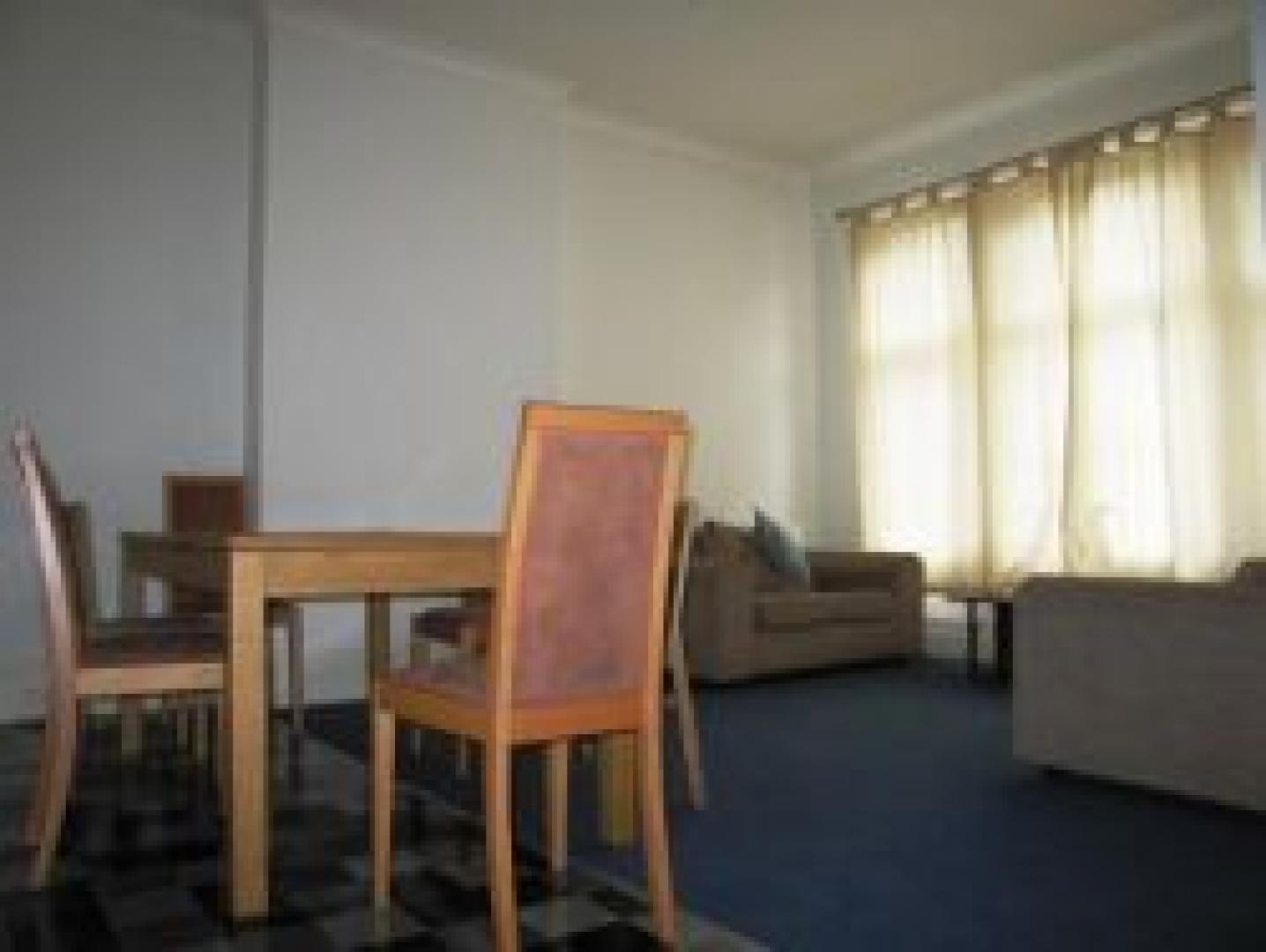 			NEW INSTRUCTION - A MUST SEE!, 4 Bedroom, 1 bath, 1 reception Flat			 Finchley Road, GOLDERS GREEN NW11