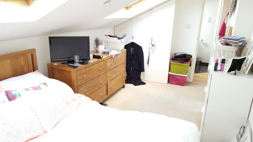 			UNDER OFFER , 3 Bedroom, 1 bath, 1 reception Flat			 West End Lane, WEST HAMPSTEAD