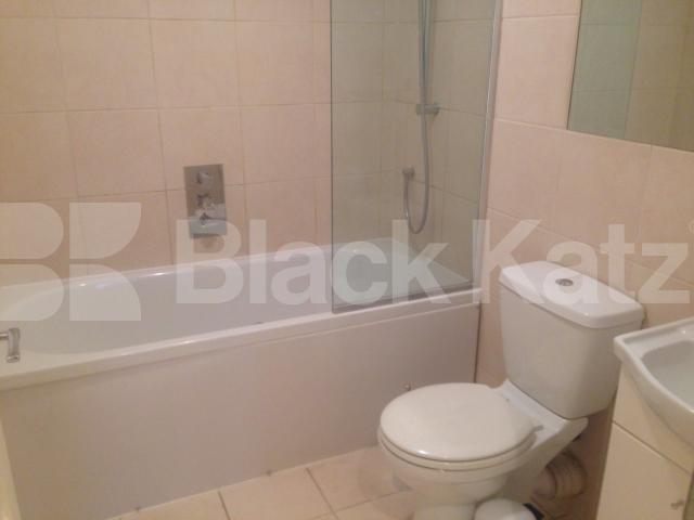 Boasting over 1100 Sq.ft.of living and entertaining space  Sussex Street, Westminister 