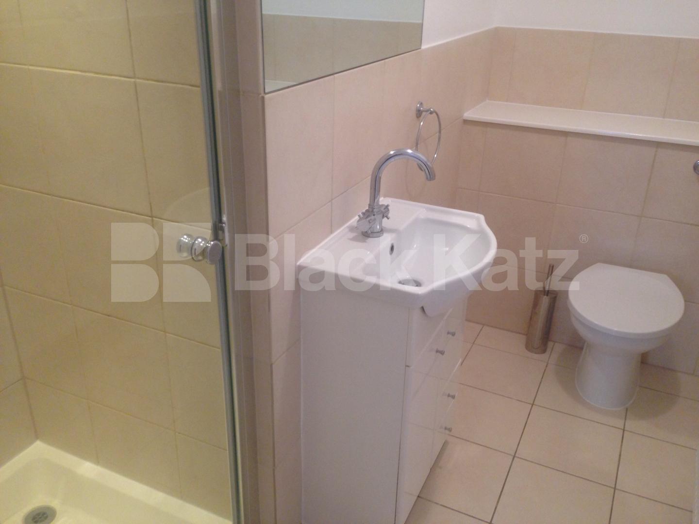 Boasting over 1100 Sq.ft.of living and entertaining space  Sussex Street, Westminister 