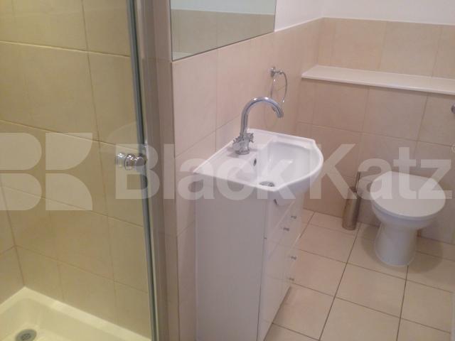 Boasting over 1100 Sq.ft.of living and entertaining space  Sussex Street, Westminister 