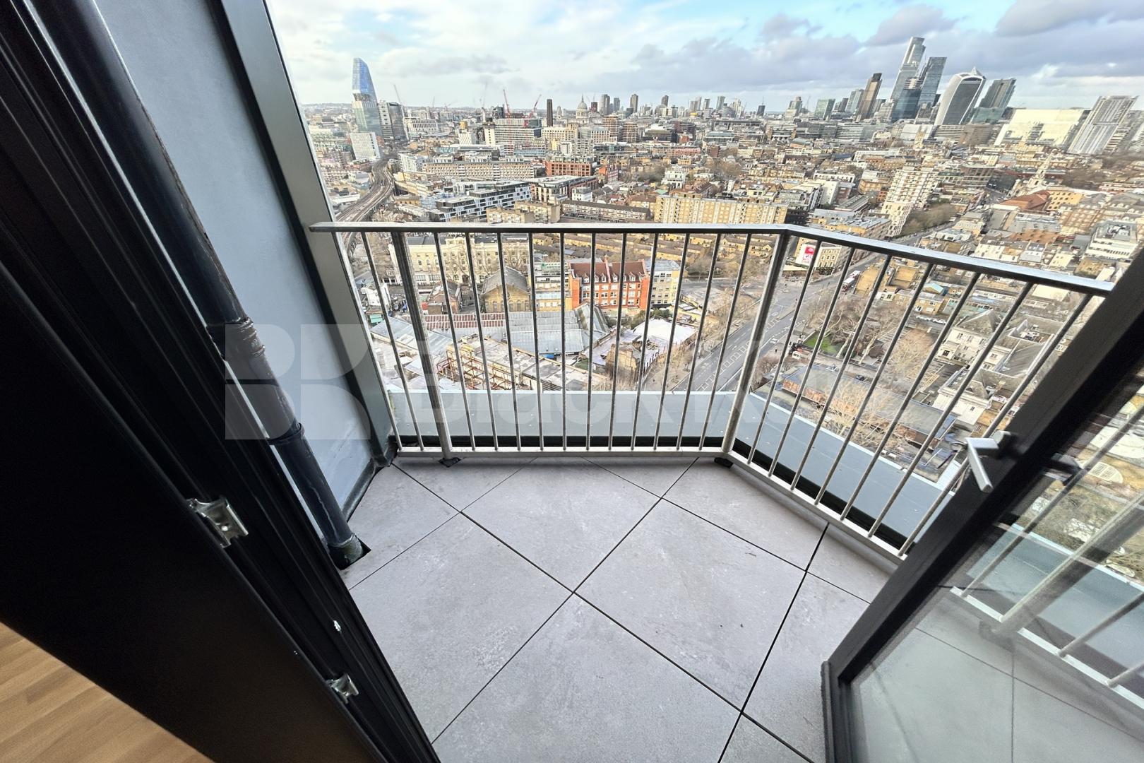 Situated on the 23rd floor with air conditioning, concierge service & gym  The Ceramic Building, Newington Causeway , Borough 