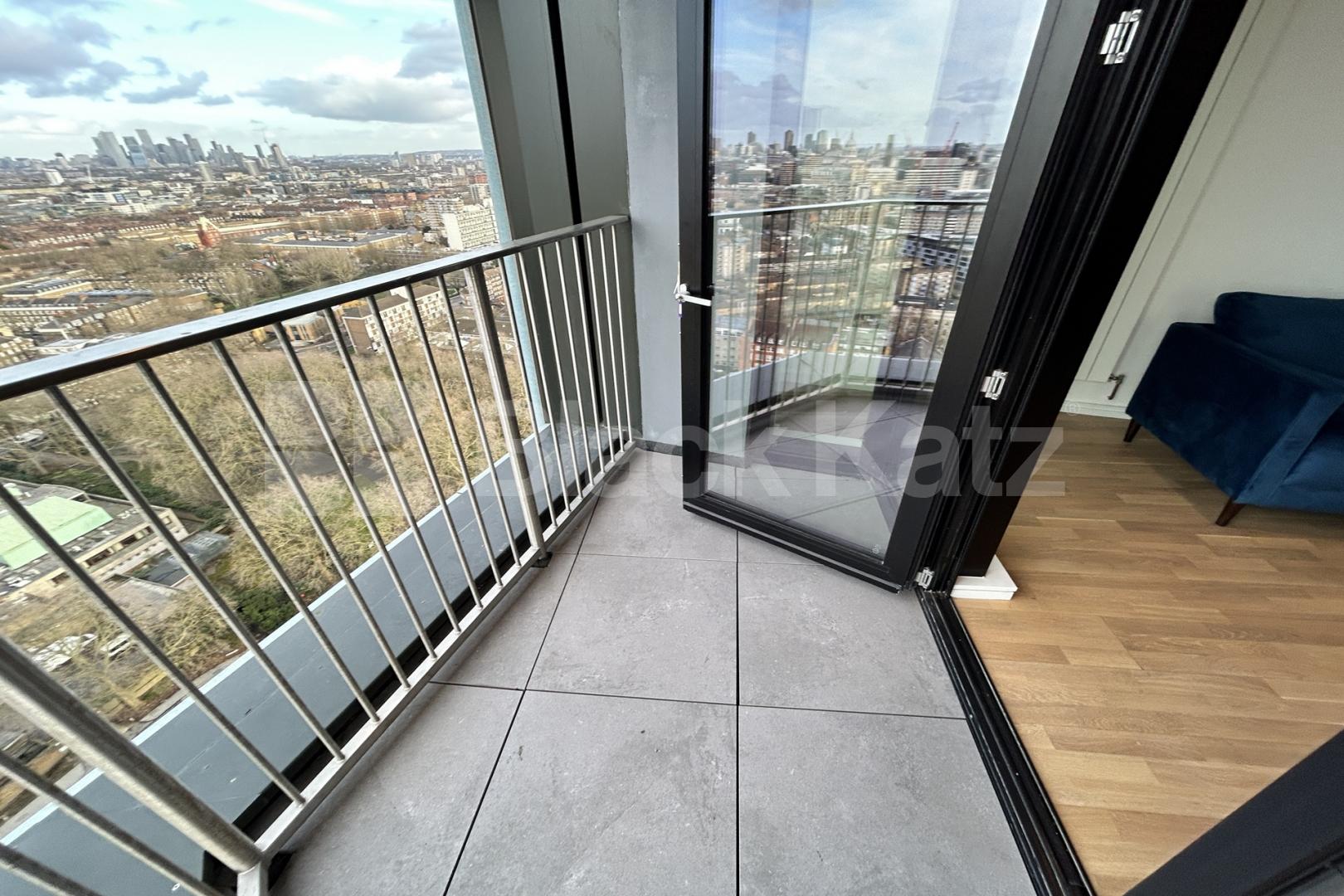 Situated on the 23rd floor with air conditioning, concierge service & gym  The Ceramic Building, Newington Causeway , Borough 