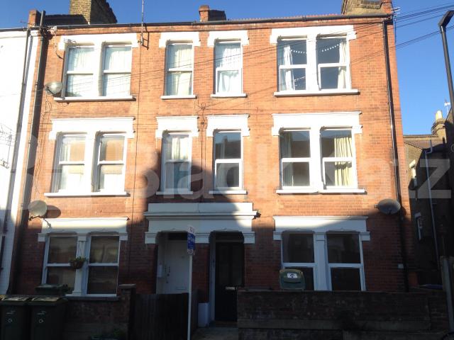 			NEW INSTRUCTION, 2 Bedroom, 1 bath, 1 reception Ground Floor Flat			 Southwell Road, Camberwell