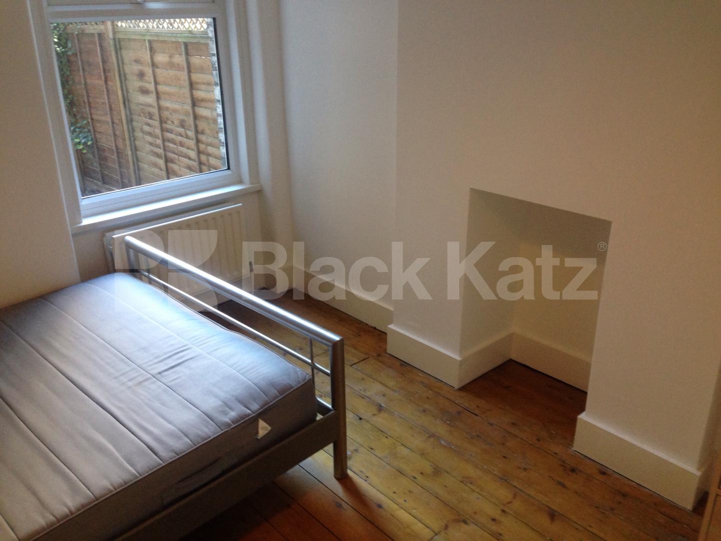 			NEW INSTRUCTION, 2 Bedroom, 1 bath, 1 reception Ground Floor Flat			 Southwell Road, Camberwell