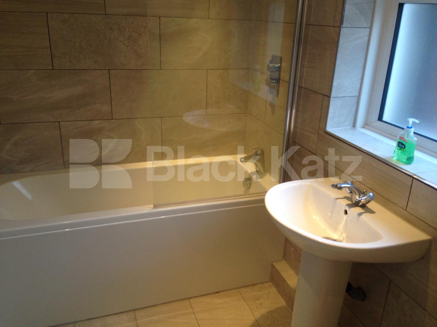 			NEW INSTRUCTION, 2 Bedroom, 1 bath, 1 reception Ground Floor Flat			 Southwell Road, Camberwell