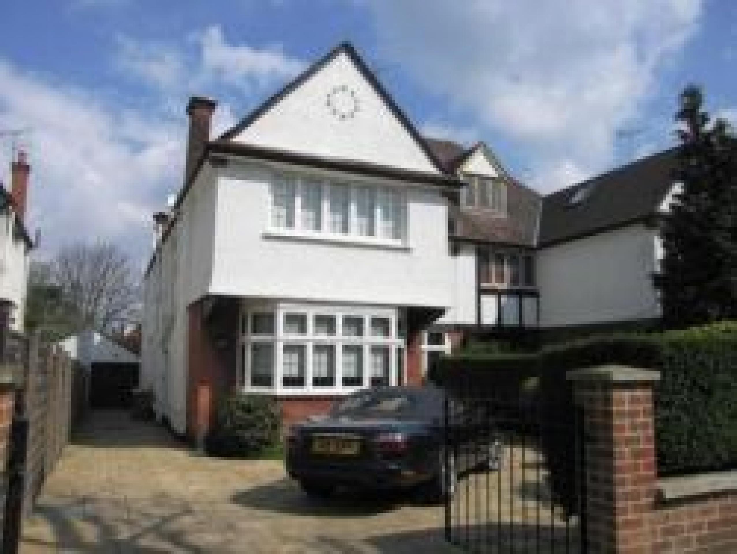 			NEW INSTRUCTION, 1 Bedroom, 1 bath, 1 reception Flat			 Teignmouth Road, KILBURN/WILLESDEN GREEN NW2