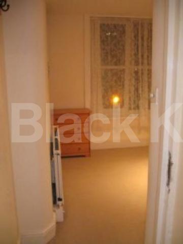 			Studio With Separate Kitchen !, Studio Apartment, 1 bath, 1 reception Flat			 Palace Gates Road, ALEXANDRA PALACE N22