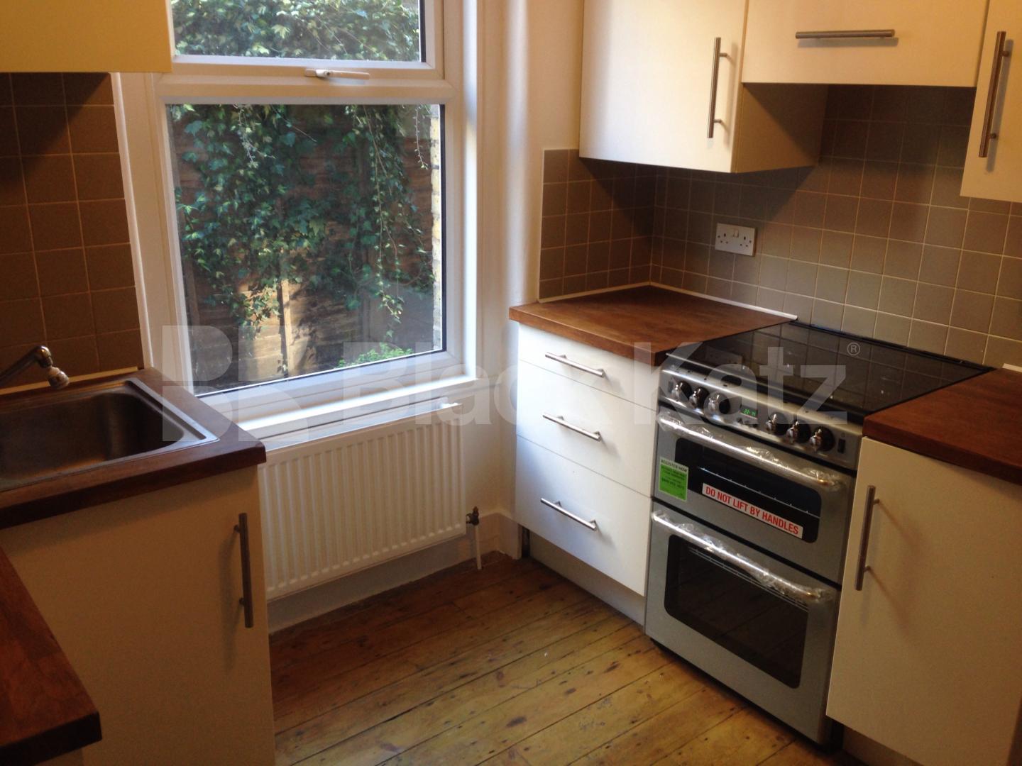 			NEW INSTRUCTION, 2 Bedroom, 1 bath, 1 reception Ground Floor Flat			 Southwell Road, Camberwell