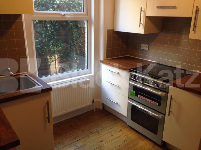 			NEW INSTRUCTION, 2 Bedroom, 1 bath, 1 reception Ground Floor Flat			 Southwell Road, Camberwell