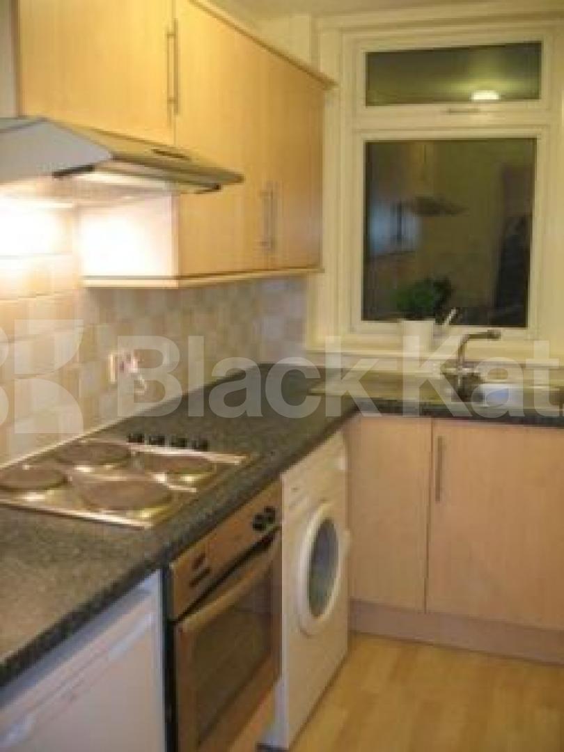 			Studio With Separate Kitchen !, Studio Apartment, 1 bath, 1 reception Flat			 Palace Gates Road, ALEXANDRA PALACE N22