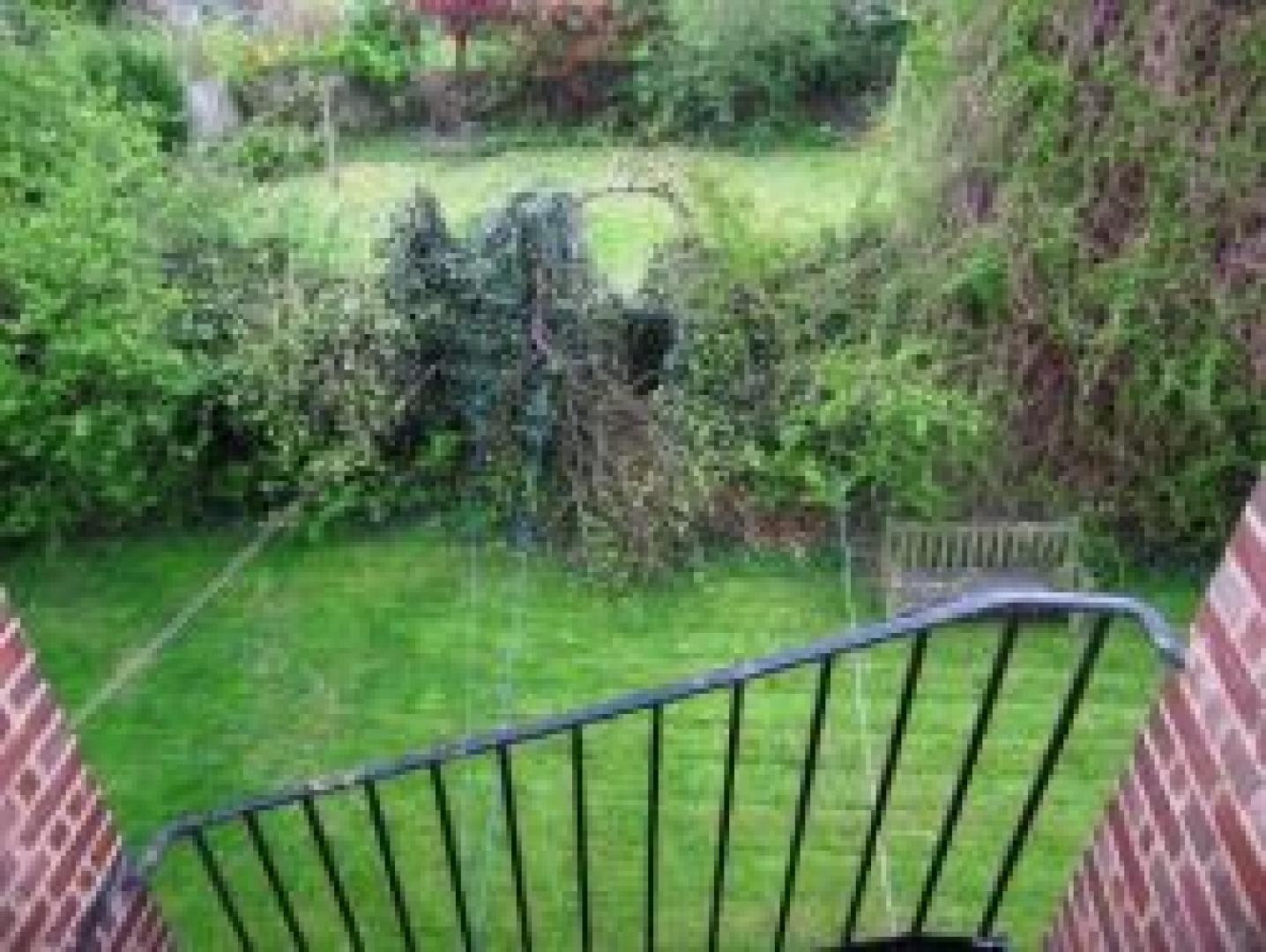 			1 Bedroom, 1 bath, 1 reception Flat			 Moss Hall Court, NORTH FINCHLEY N12