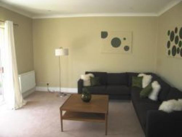 			4 Bedroom, 1 bath, 1 reception Flat			 Minster Road, WEST HAMPSTEAD