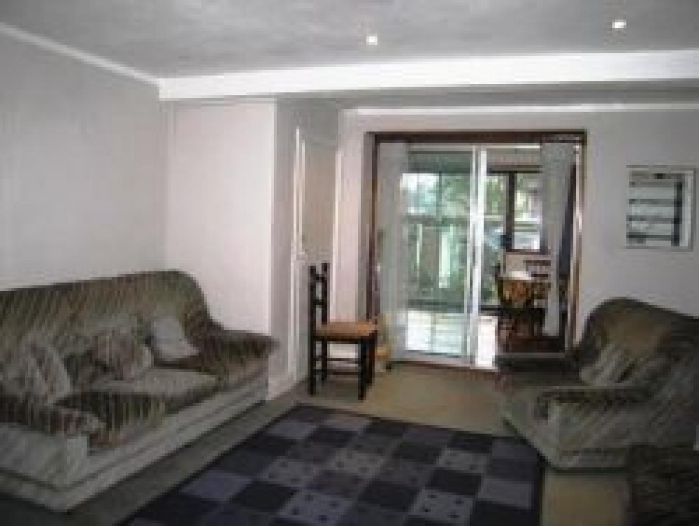 			2 Bedroom, 1 bath, 1 reception Flat			 Finchley Lane, HENDON NW4