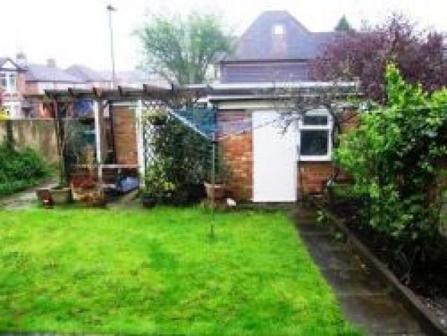 			2 Bedroom, 1 bath, 1 reception Flat			 Finchley Lane, HENDON NW4