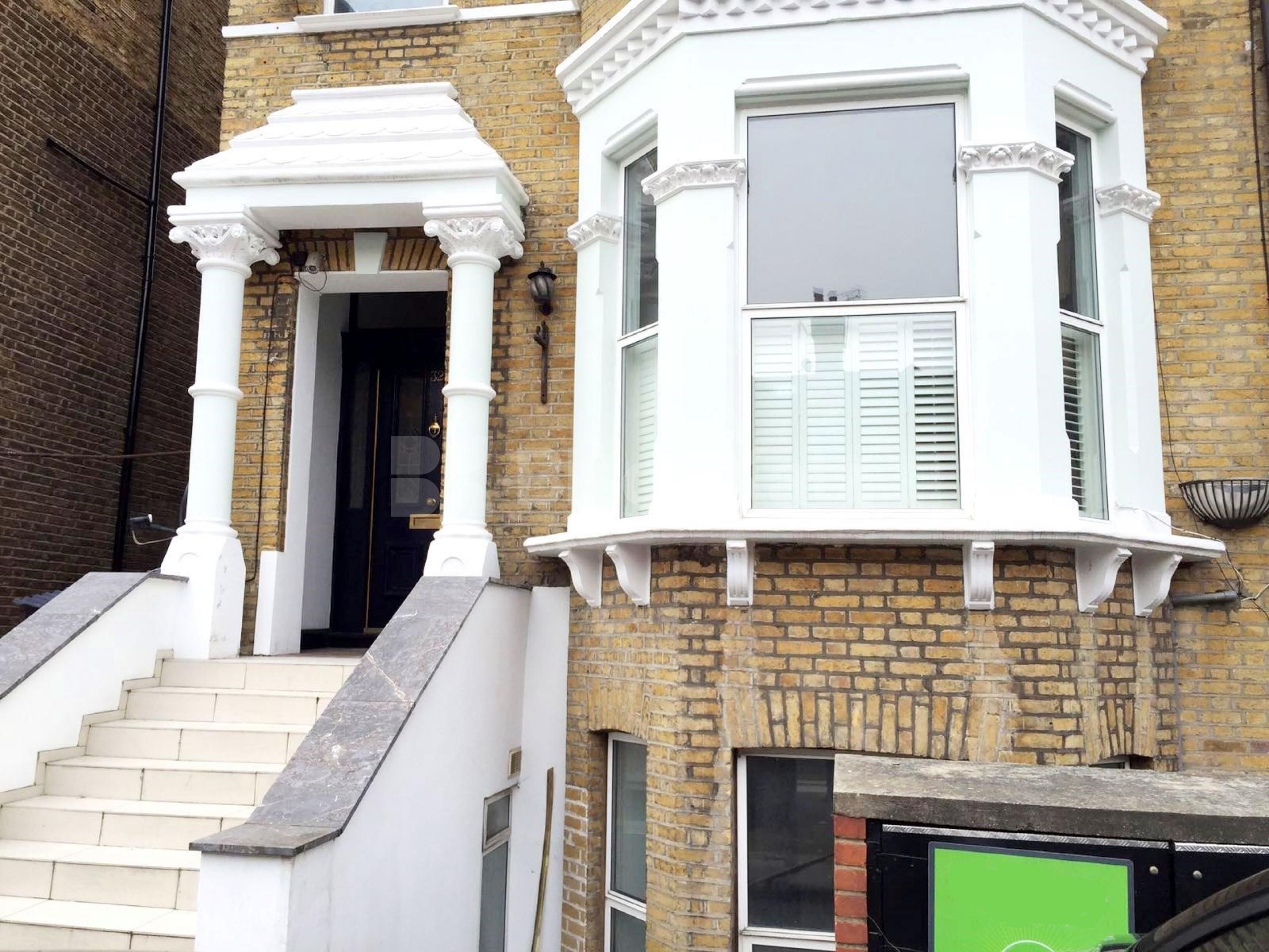 			UNDER OFFER , Studio Apartment, 1 bath, 1 reception Apartment			 Lime Grove, SHEPHERDS BUSH W12