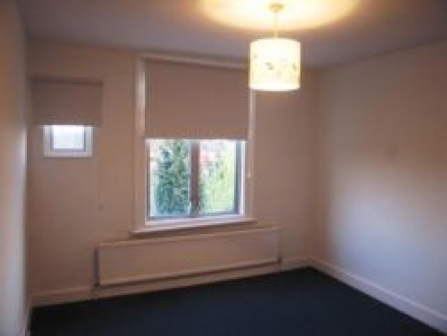			2 Bedroom, 1 bath, 1 reception Flat			 Bathurst Gardens, KENSAL GREEN NW10