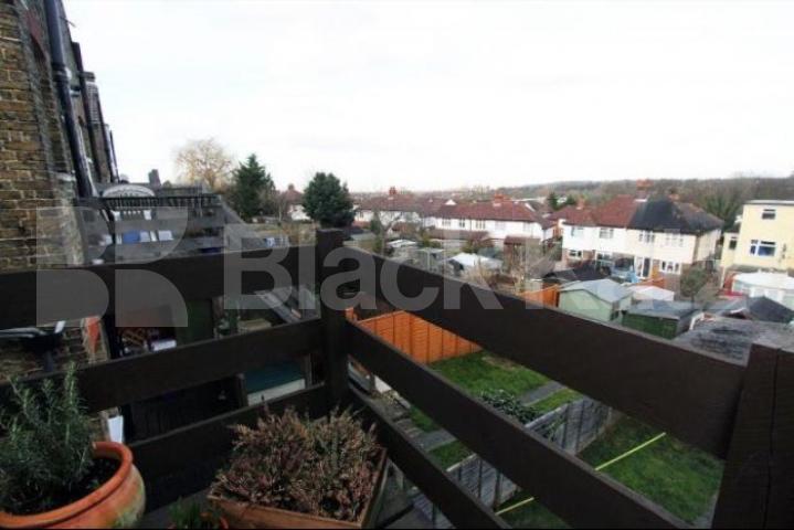 			NEW INSTRUCTION, 2 Bedroom, 1 bath, 1 reception Flat			 Queen Mary Road, West Norwood