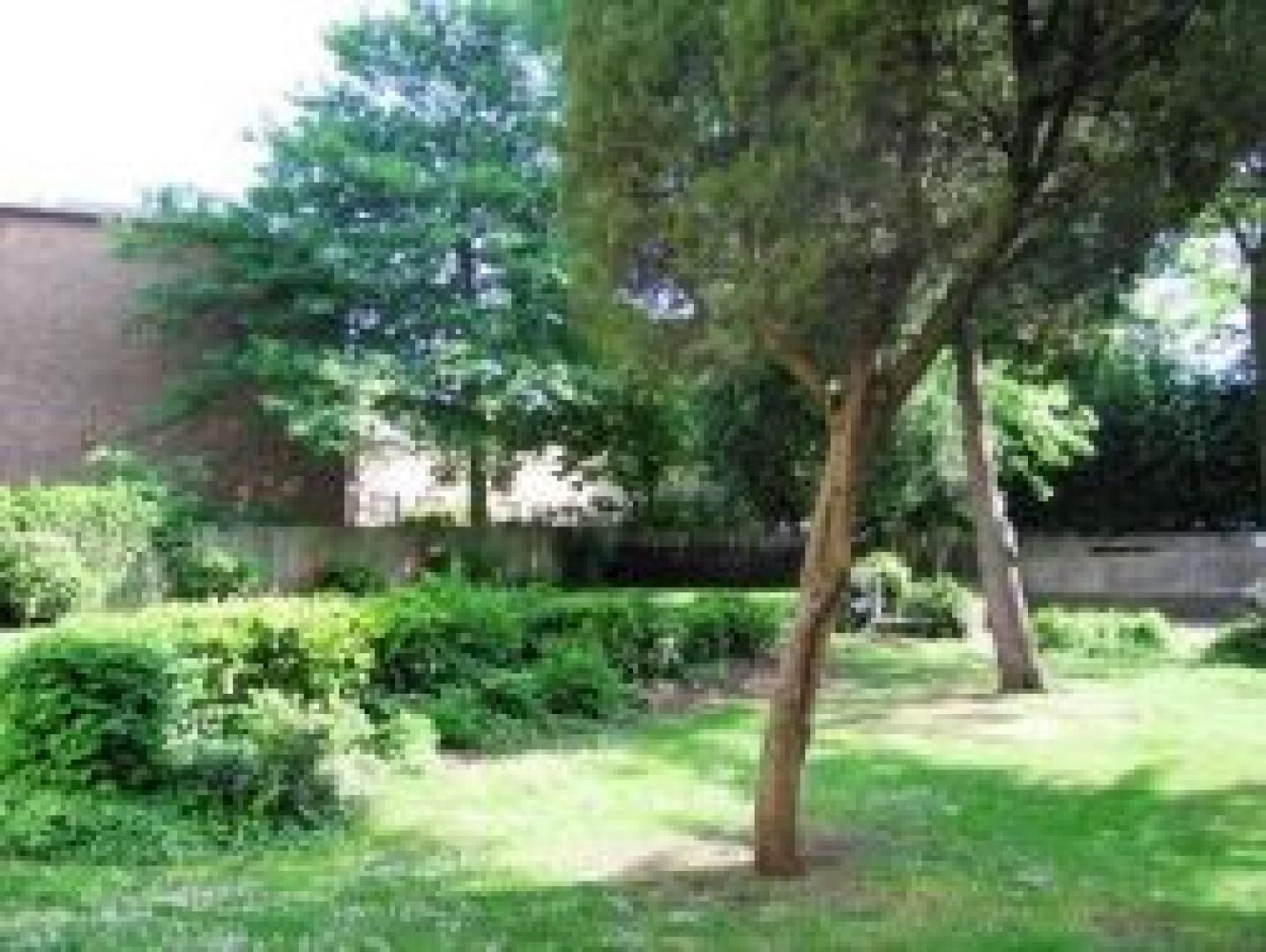 			4 Bedroom, 1 bath, 1 reception Flat			 Willesden Lane, WILLESDEN GREEN