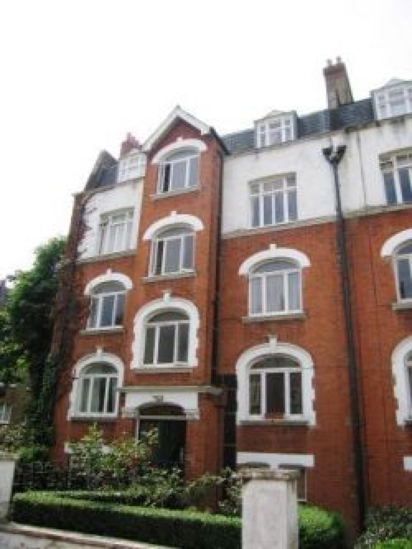 			2 Bedroom, 1 bath, 1 reception Flat			 Widley Road W9, MAIDA VALE W9 W9