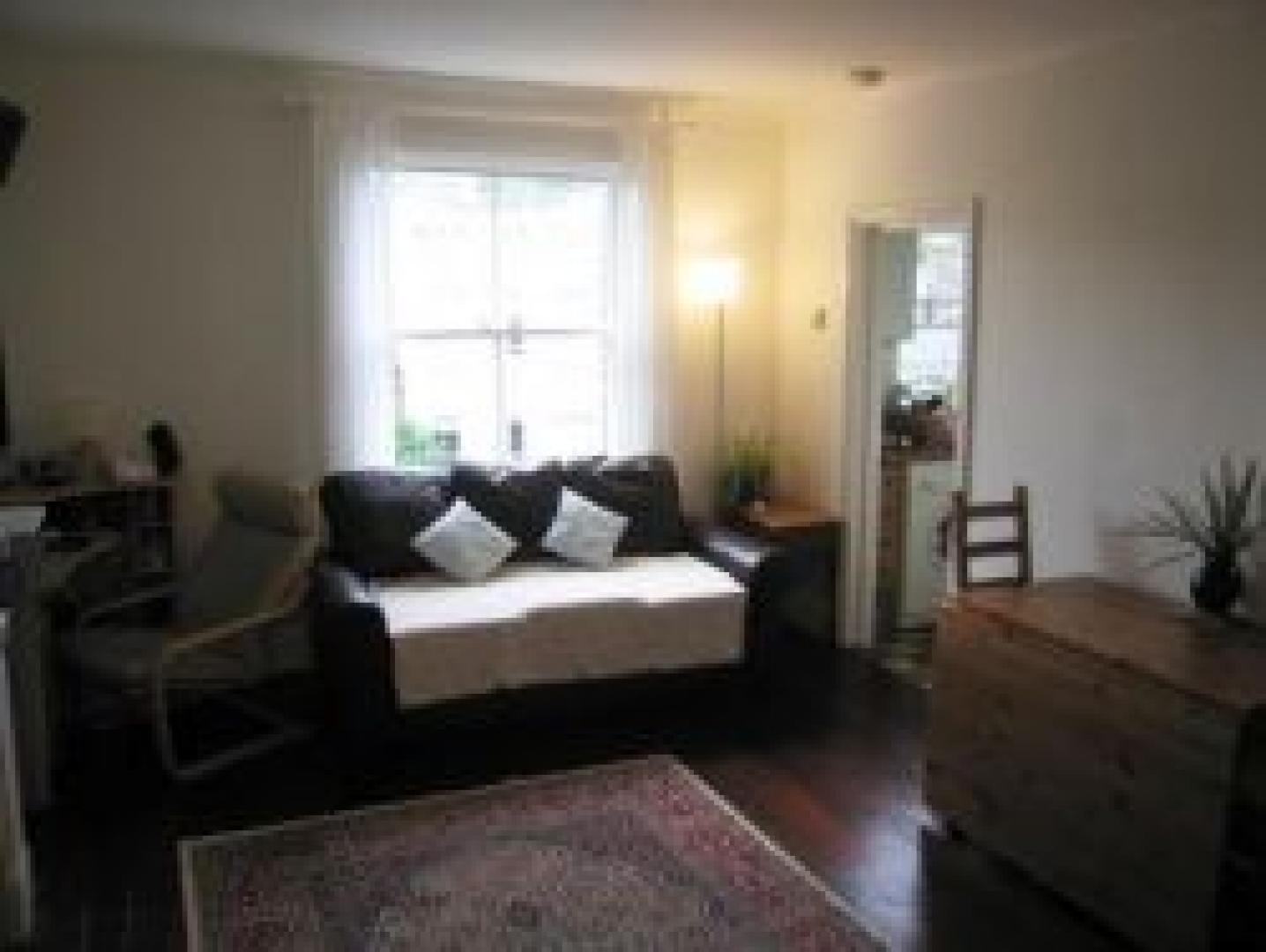 			1 Bedroom, 1 bath, 1 reception Flat			 Pilgrims Lane, HAMPSTEAD NW3