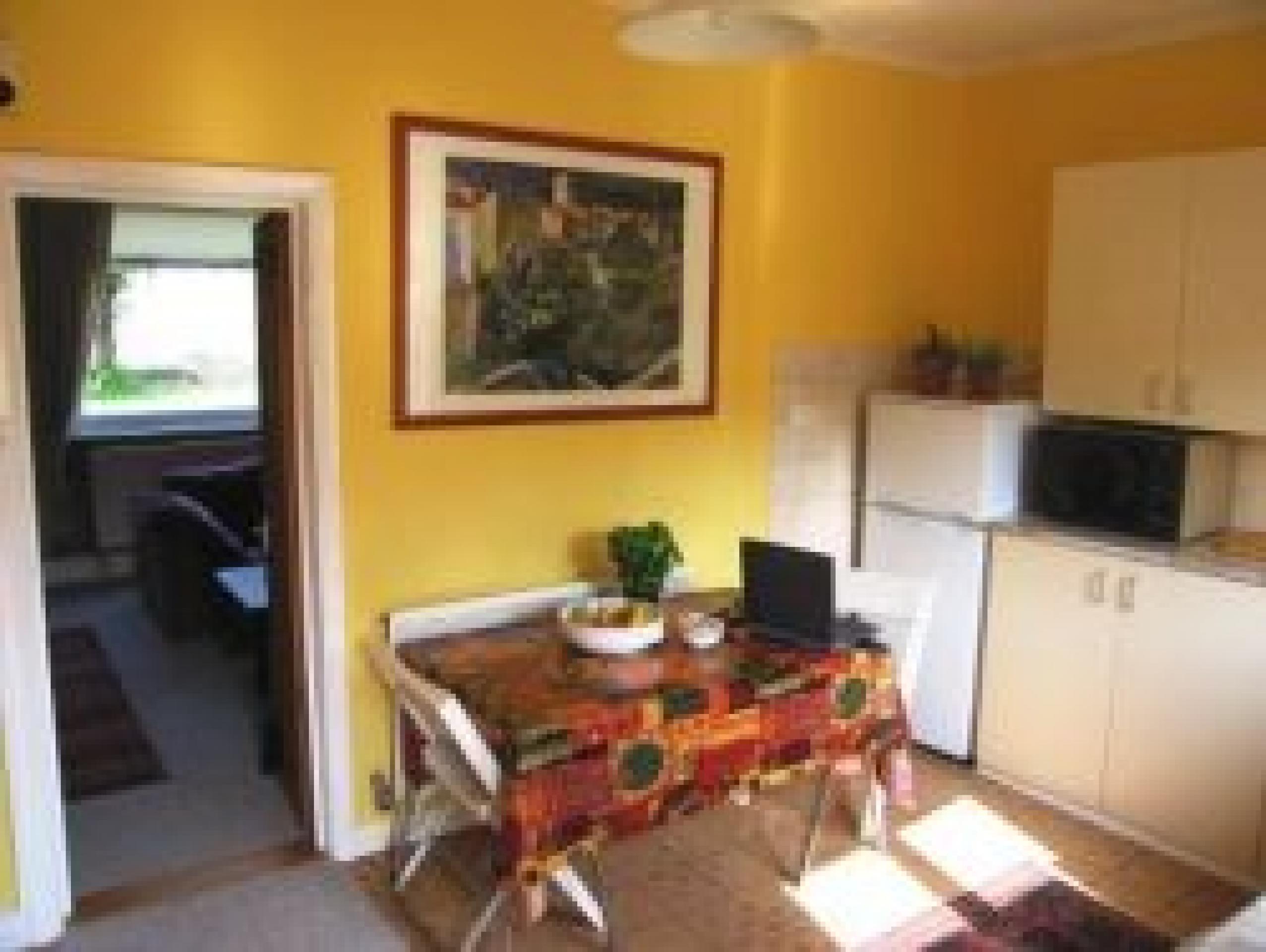 			2 Bedroom, 1 bath, 1 reception Flat			 Midland Terrace, CRICKLEWOOD NW2