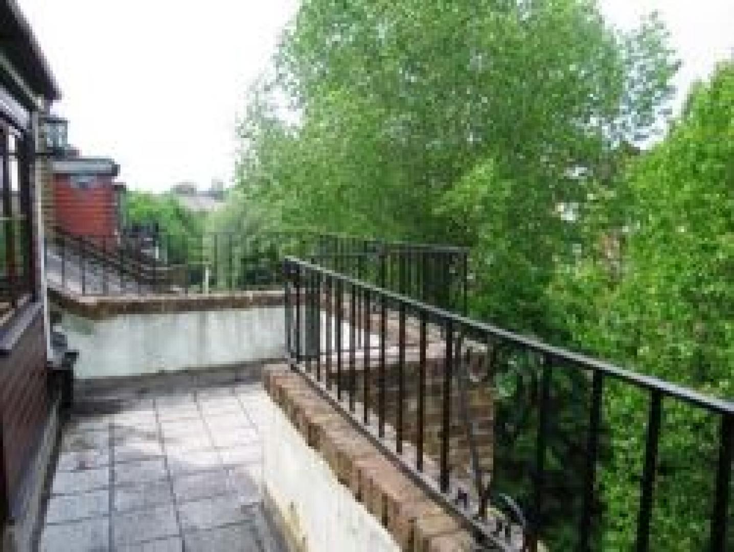 			3 Bedroom, 1 bath, 1 reception Flat			 Maygrove Road, WEST HAMPSTEAD