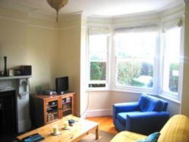 			2 Bedroom, 1 bath, 1 reception Flat			 Odessa Road, KENSAL GREEN NW10