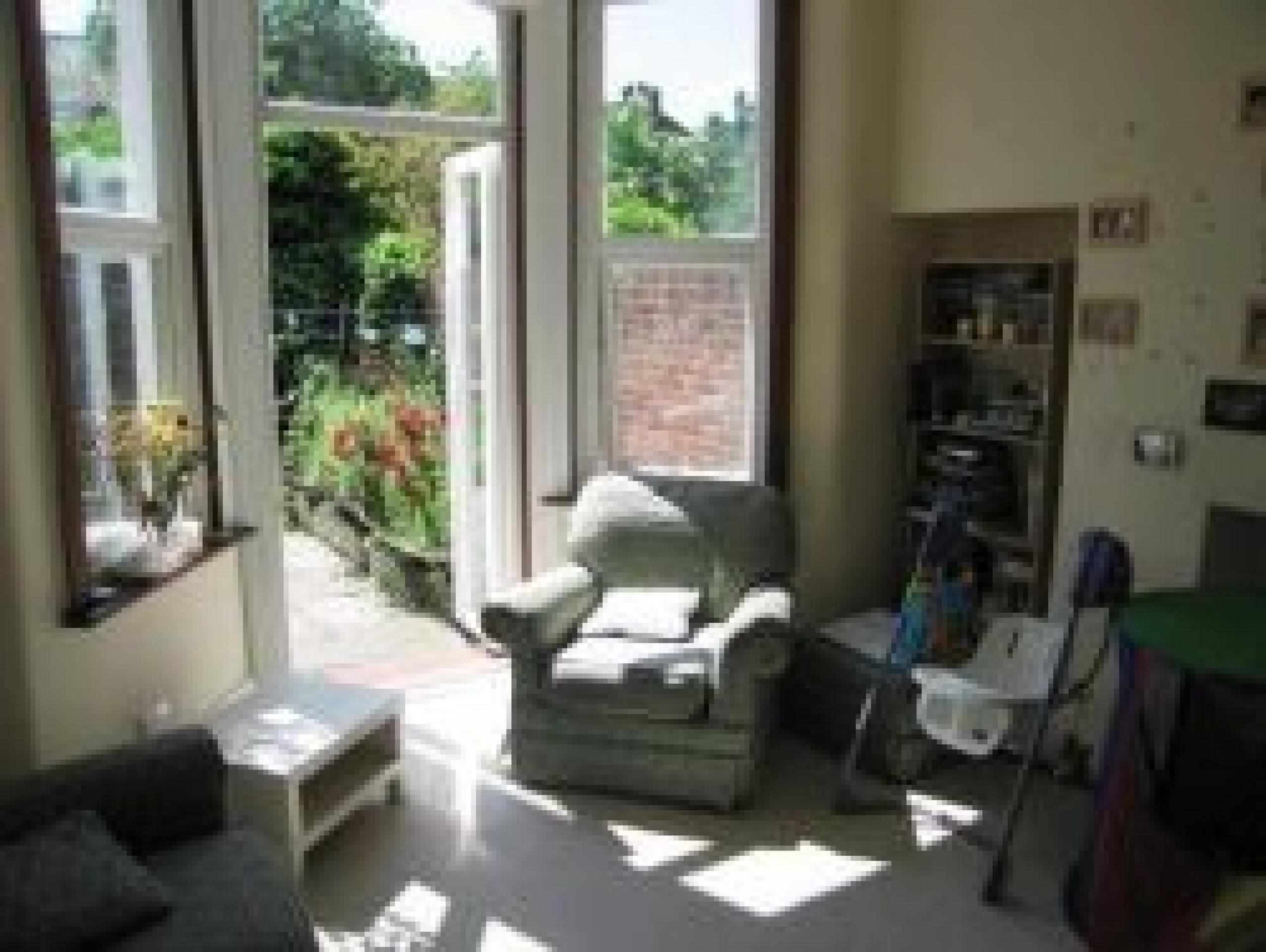 			GARDEN, 2 Bedroom, 1 bath, 1 reception Flat			 Fordwych Road, WEST HAMPSTEAD/CRICKLEWOOD NW2