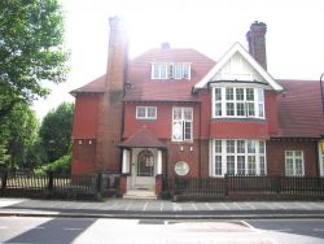 			A must see, 1 Bedroom, 1 bath, 1 reception Flat			 Wadham Gardens, PRIMROSE HILL