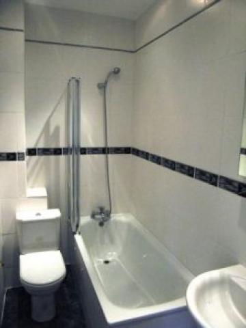 			3 Bedroom, 1 bath, 1 reception Flat			 Gladstone Park Gardens, CRICKLEWOOD