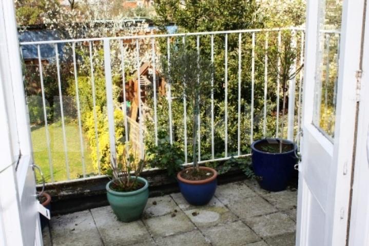 			NEW INSTRUCTION!, 2 Bedroom, 1 bath, 1 reception Flat			 Weston Park, CROUCH END