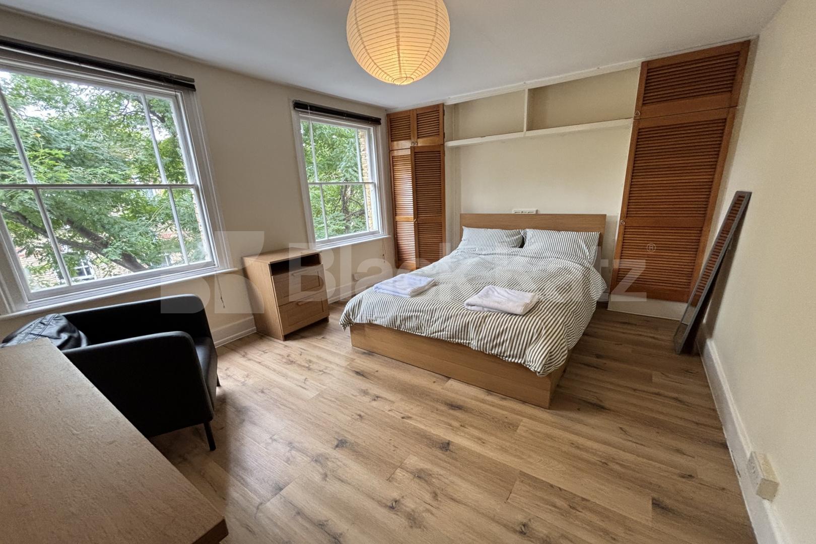 Stylish Georgian town house over three floors, two bathrooms & patio garden   Henshaw Street, Elephant and Castle