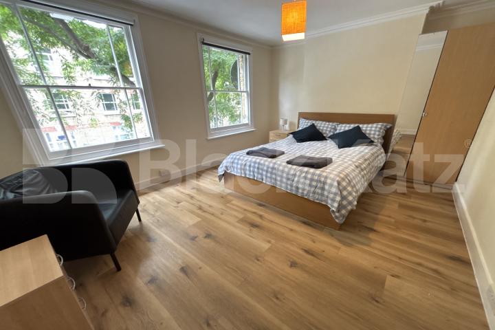 Stylish Georgian town house over three floors, two bathrooms & patio garden   Henshaw Street, Elephant and Castle