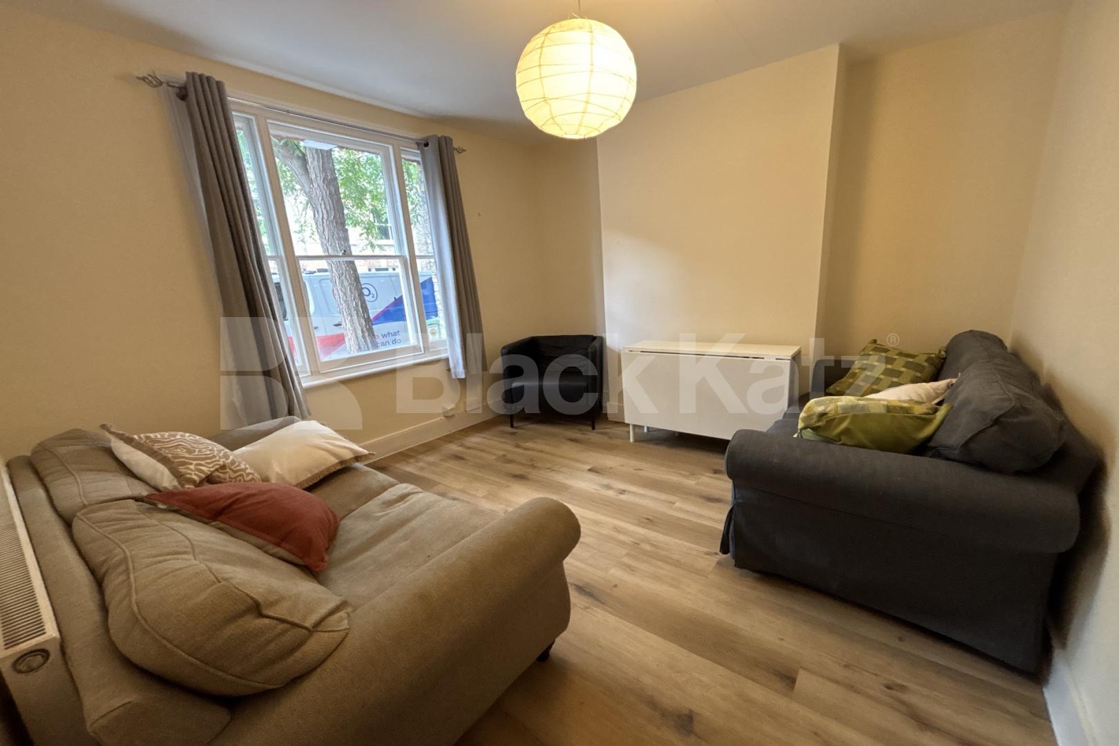 Stylish Georgian town house over three floors, two bathrooms & patio garden   Henshaw Street, Elephant and Castle