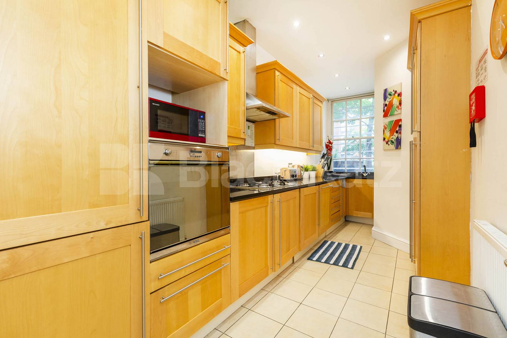 Pet Friendly Garden Apartment Arundel Gardens, Notting Hill