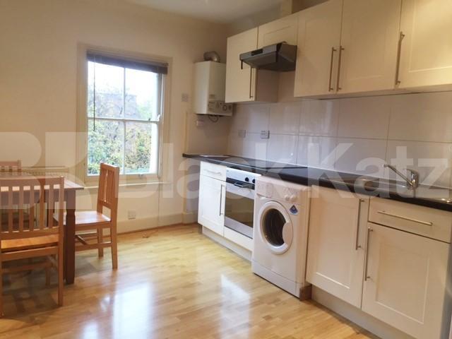 			BRIGHT AND AIRY ONE BEDROOM APARTMENT, 1 Bedroom, 1 bath, 1 reception Flat			 Crouch Hill, FINSBURY PARK-STROUD GREEN