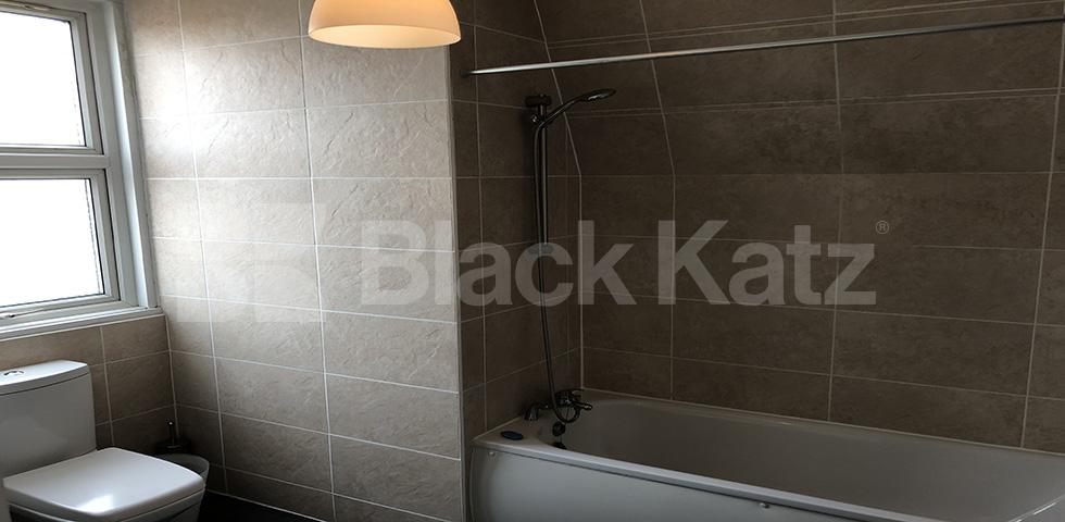 			Spacious 1 bedroom flat, 1 Bedroom, 1 bath, 1 reception Apartment			 Grand Parade, Green Lanes, Harringay