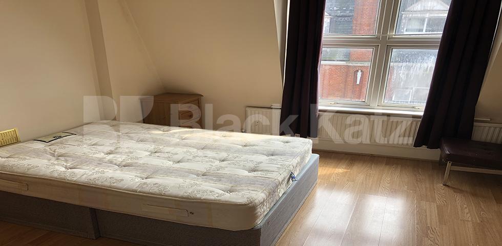 			Spacious 1 bedroom flat, 1 Bedroom, 1 bath, 1 reception Apartment			 Grand Parade, Green Lanes, Harringay